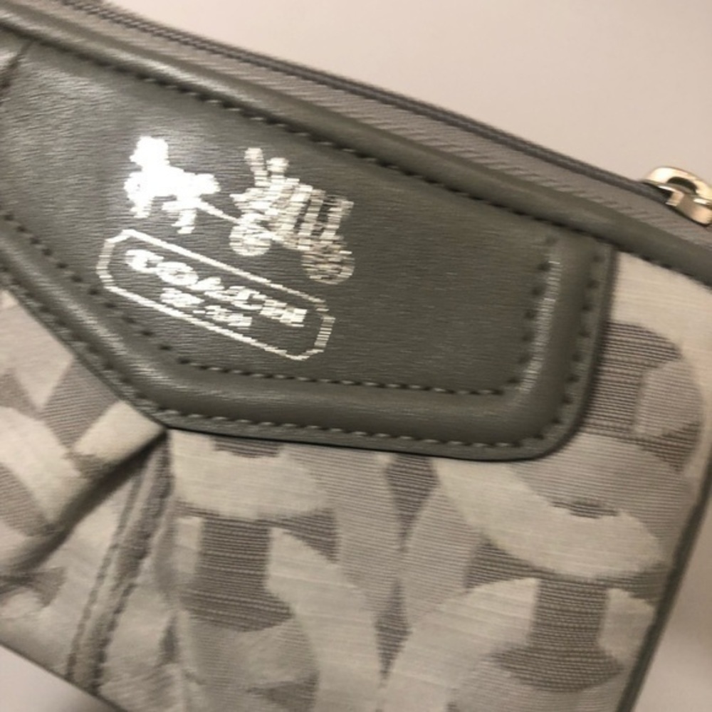 Coach Madison rare chainlink gray wristlet bag - Picture 7 of 9